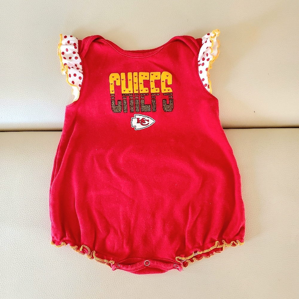 Baby girl chiefs oufit